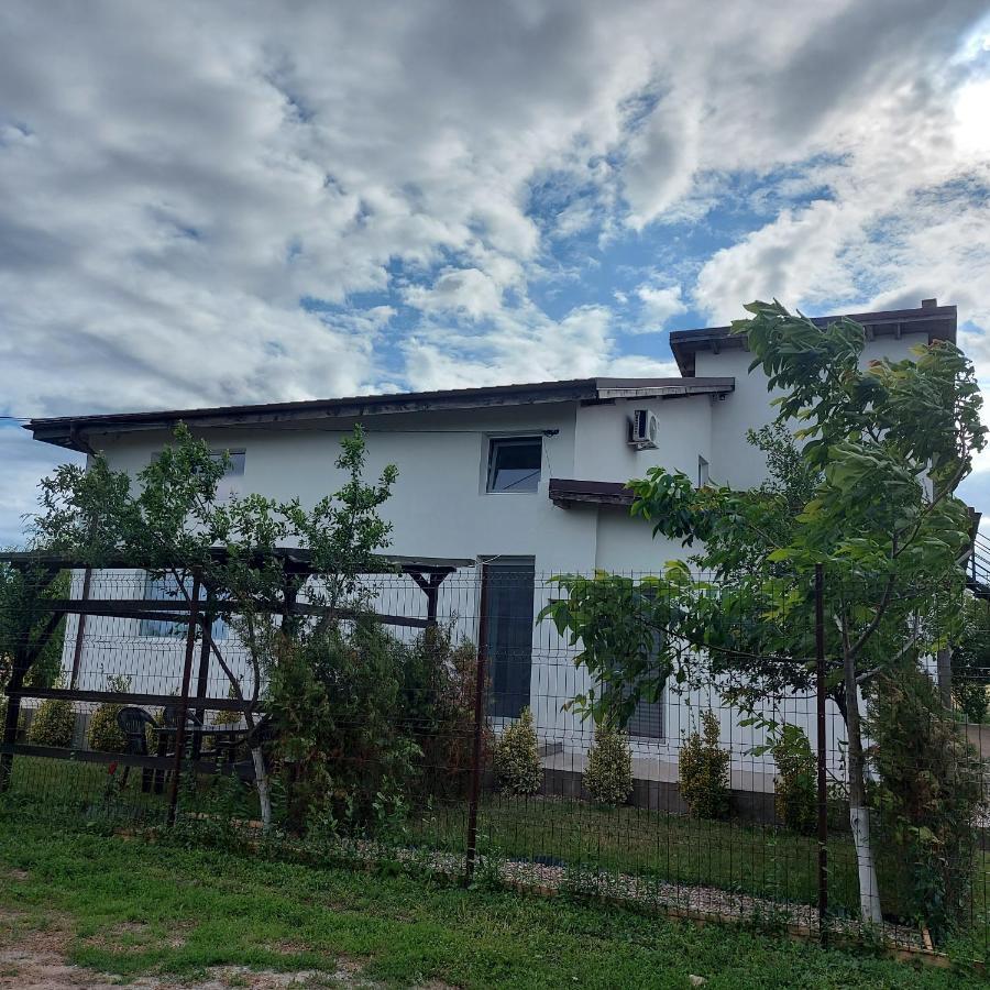 Villa Romelia - Select Apartments 바두 외부 사진