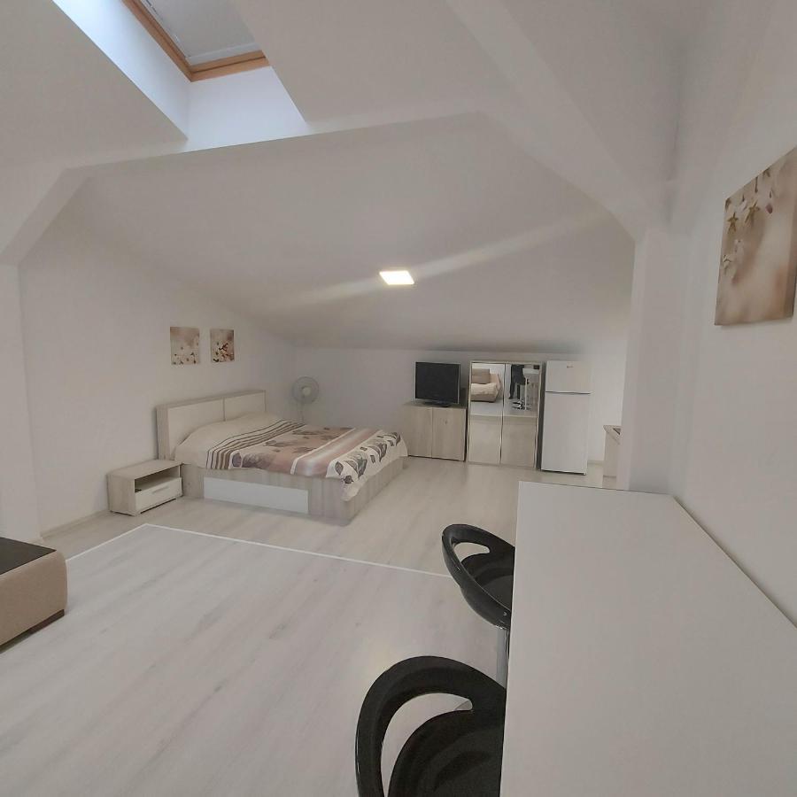 Villa Romelia - Select Apartments 바두 외부 사진