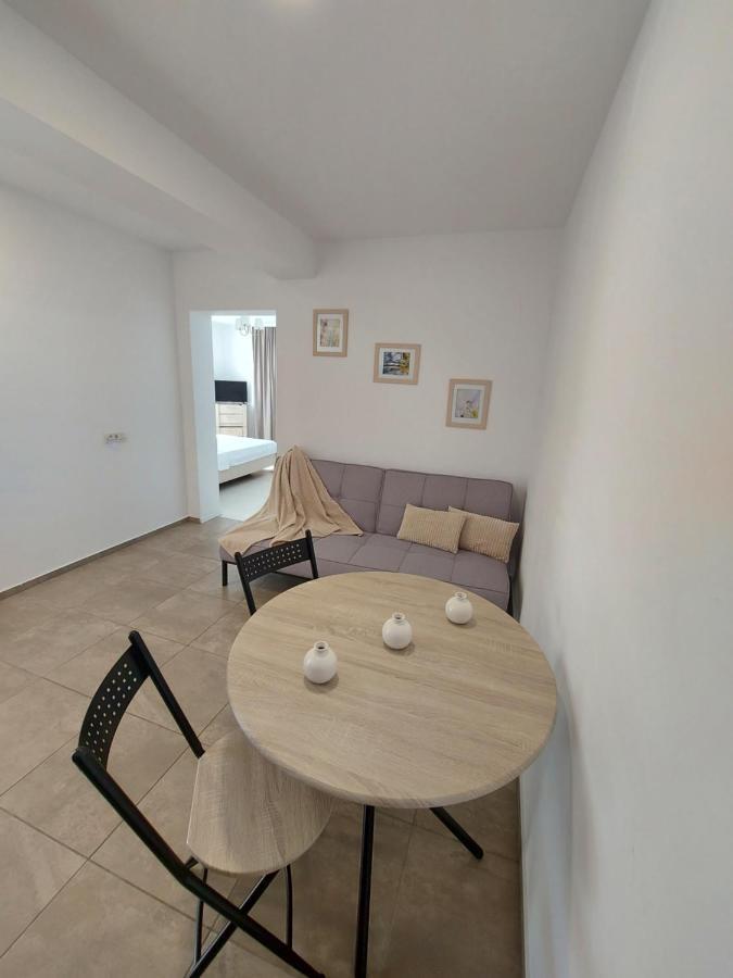 Villa Romelia - Select Apartments 바두 외부 사진