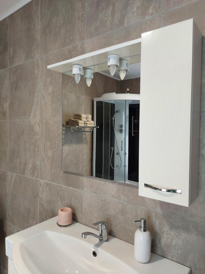 Villa Romelia - Select Apartments 바두 외부 사진