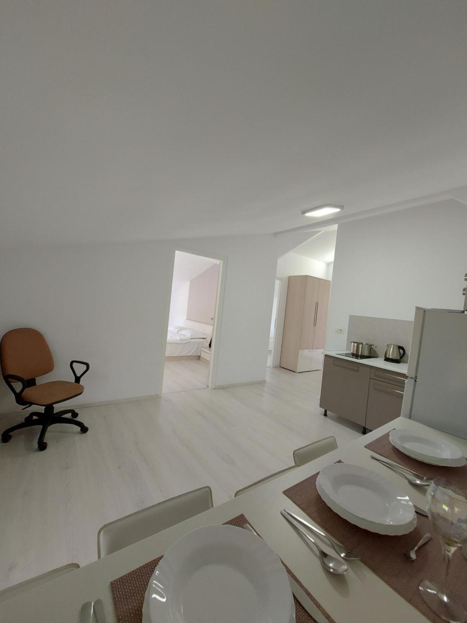 Villa Romelia - Select Apartments 바두 외부 사진